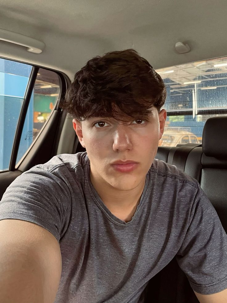 Andrés V
